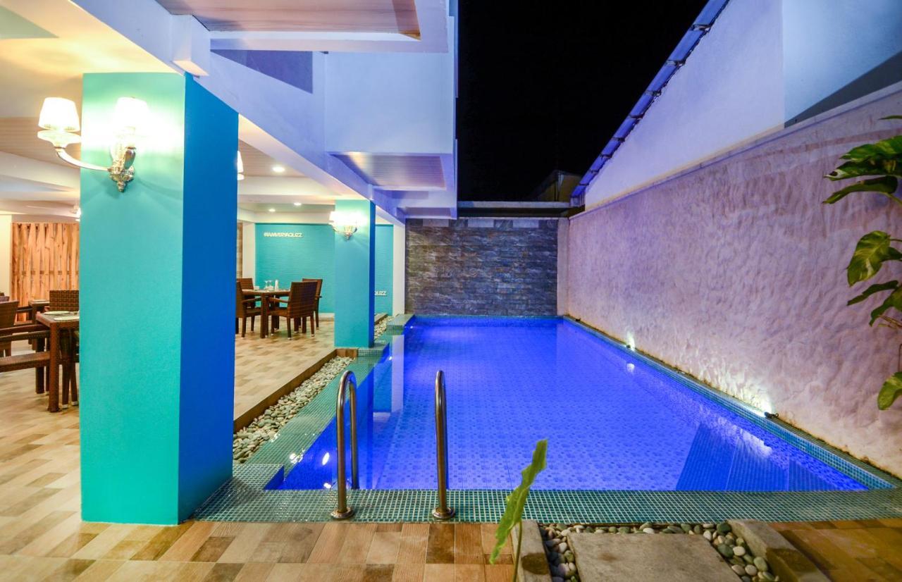 Aquzz Hotel & Spa - Maldives Maafushi Exteriör bild