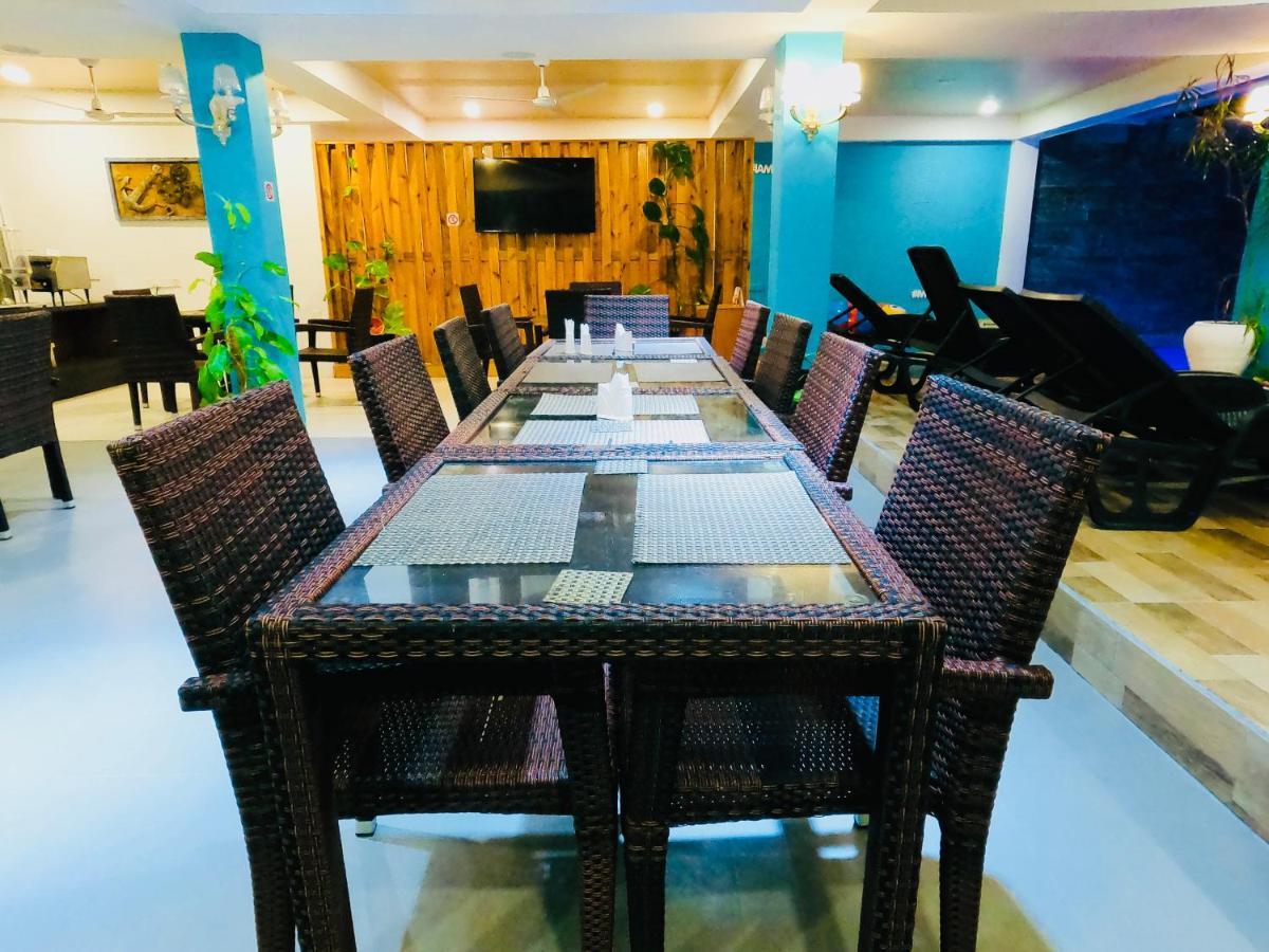 Aquzz Hotel & Spa - Maldives Maafushi Exteriör bild
