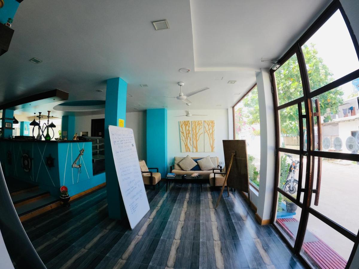 Aquzz Hotel & Spa - Maldives Maafushi Exteriör bild