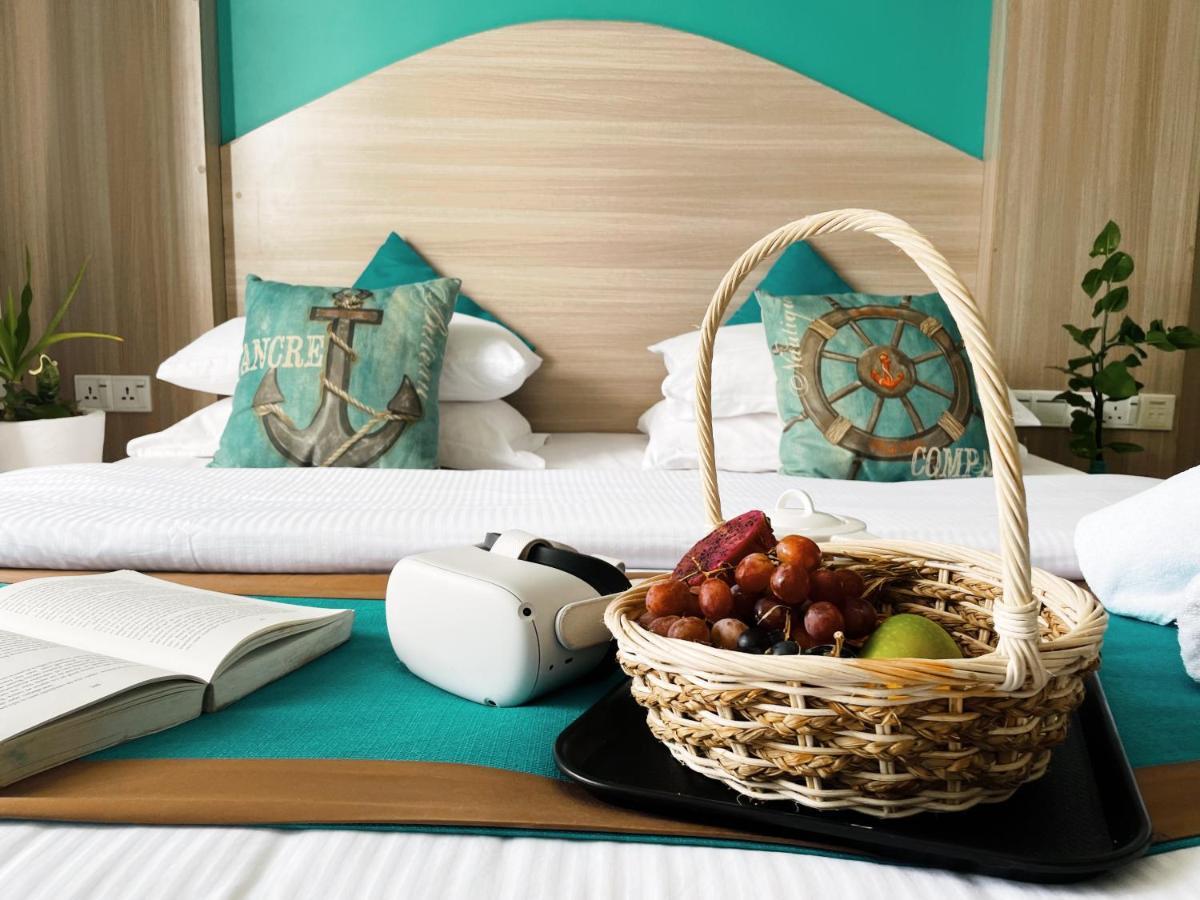 Aquzz Hotel & Spa - Maldives Maafushi Exteriör bild