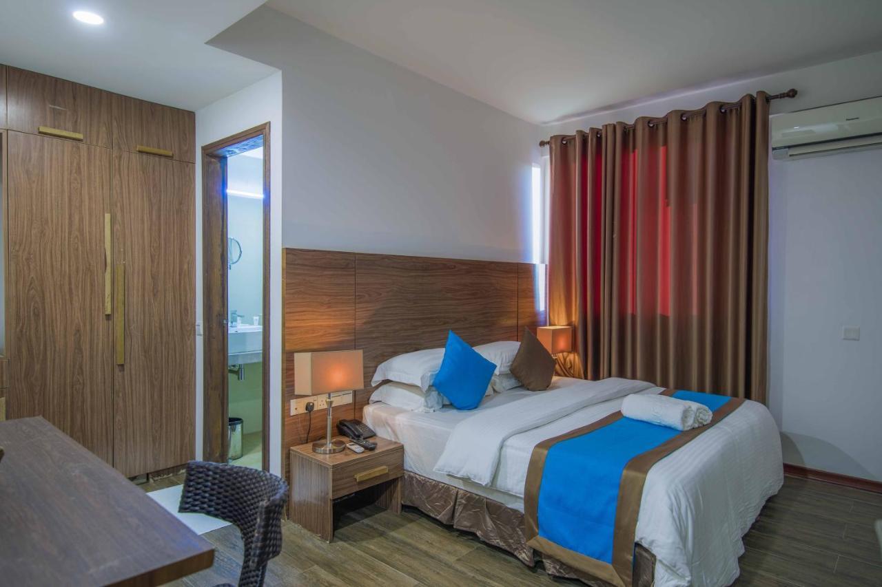 Aquzz Hotel & Spa - Maldives Maafushi Exteriör bild